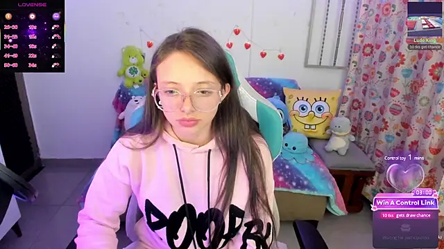 Snapshot of linda-schmidt chatting on March 22, 2025, 12:49 am linda-schmidt online show from March 22, 2025, 12:49 am
