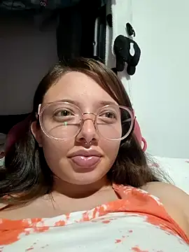 Snapshot of linda-schmidt chatting on March 15, 2025, 4:35 am linda-schmidt online show from March 15, 2025, 4:35 am