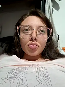 Snapshot of linda-schmidt chatting on September 20, 2025, 11:32 pm linda-schmidt online show from September 20, 2025, 11:32 pm