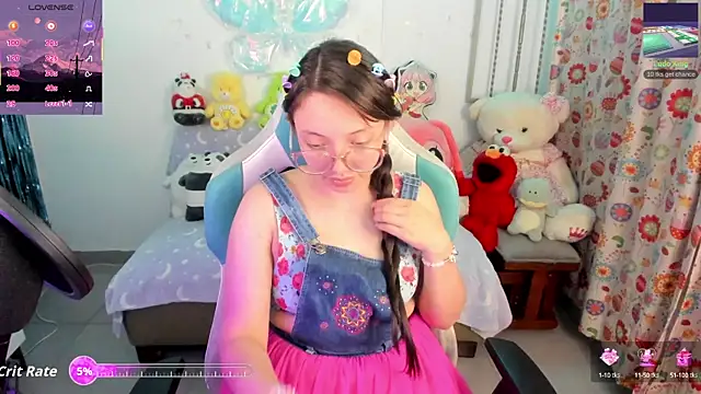 Snapshot of linda-schmidt chatting on September 23, 2025, 12:39 am linda-schmidt online show from September 23, 2025, 12:39 am