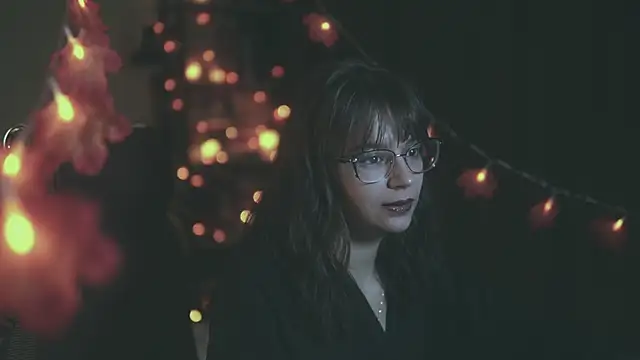 alyssa sweet online show from October 31, 2025, 5:37 am