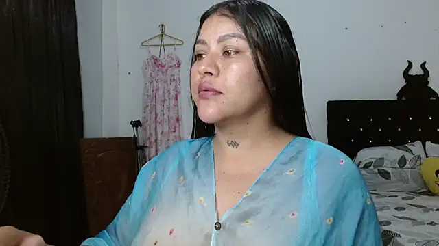 venuz mendoza20 online show from May 11, 2026, 1:45 pm