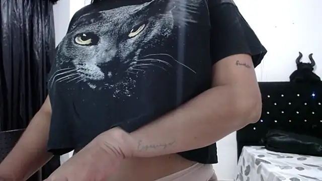 venuz mendoza20 online show from November 25, 2025, 3:12 pm