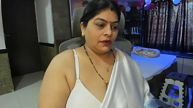 Snapshot of tarivishu23 chatting on February 16, 2025, 7:04 am tarivishu23 online show from February 16, 2025, 7:04 am