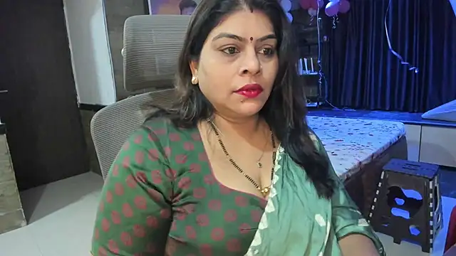 Snapshot of tarivishu23 chatting on February 19, 2025, 1:18 am tarivishu23 online show from February 19, 2025, 1:18 am