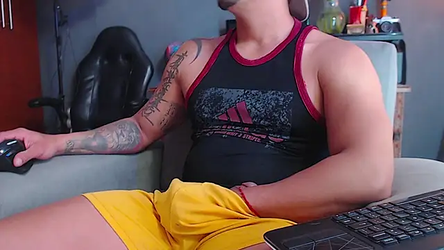 geirge teacherxx online show from November 25, 2025, 9:04 pm