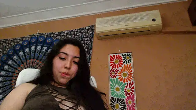 Snapshot of IntimateTales chatting on November 16, 2025, 8:46 pm IntimateTales online show from November 16, 2025, 8:46 pm