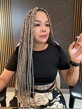 KellyBrooklyn  online show from October 16, 2025, 12:35 pm