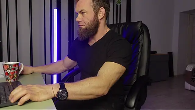 Tommy Burnz online show from February 13, 2025, 2:45 am