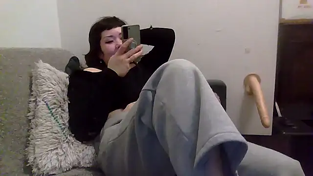 missemi online show from February 18, 2026, 2:31 am