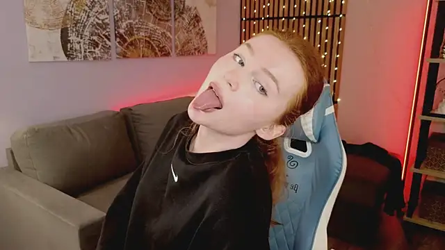 GingerArin online show from October 24, 2025, 10:14 am