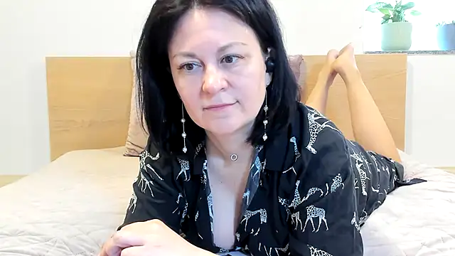 Snapshot of BritttanyBrix chatting on April 26, 2026, 9:39 am BritttanyBrix online show from April 26, 2026, 9:39 am