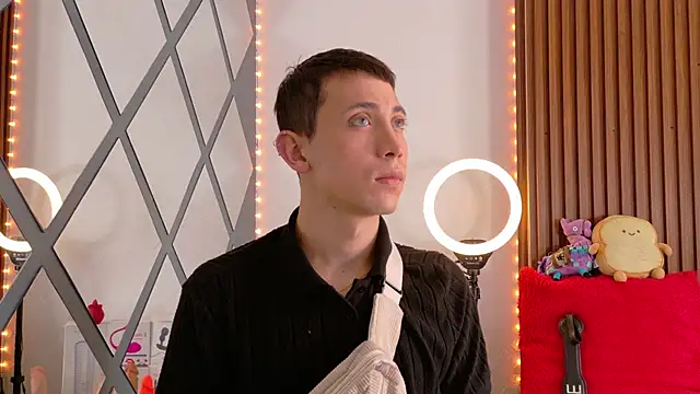 Chris Bennett online show from September 26, 2025, 12:12 pm