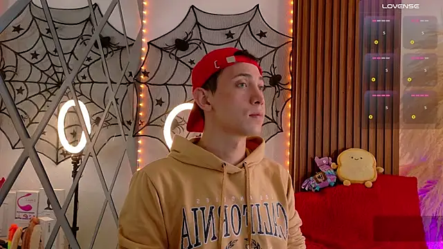 Chris Bennett online show from October 3, 2025, 12:50 pm