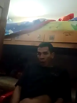 Snapshot of Charliem97 chatting on January 19, 2025, 5:15 am Charliem97 online show from January 19, 2025, 5:15 am