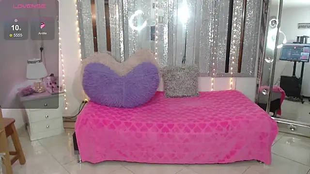 Snapshot of mijal_queen chatting on January 31, 2025, 2:26 am mijal queen online show from January 31, 2025, 2:26 am