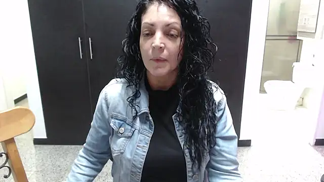 mijal queen online show from October 30, 2025, 4:00 am