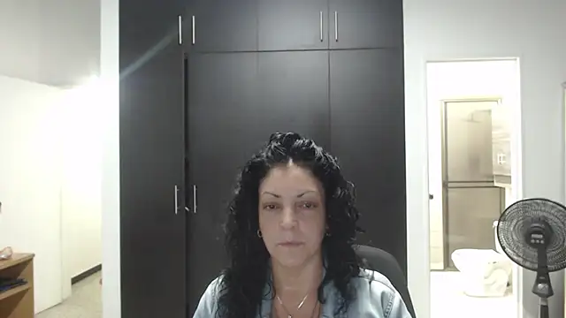 Snapshot of mijal_queen chatting on March 12, 2025, 2:41 am mijal queen online show from March 12, 2025, 2:41 am