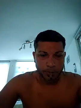 Snapshot of tropikboy chatting on October 3, 2025, 10:28 am tropikboy online show from October 3, 2025, 10:28 am