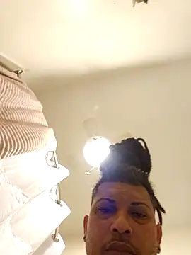 Snapshot of tropikboy chatting on February 4, 2025, 9:49 am tropikboy online show from February 4, 2025, 9:49 am