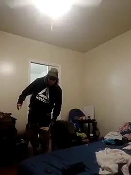 Snapshot of FUNINWV9 chatting on December 21, 2025, 12:40 pm FUNINWV9 online show from December 21, 2025, 12:40 pm