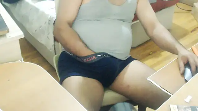 Snapshot of LiONTURK chatting on October 1, 2025, 9:51 pm LiONTURK online show from October 1, 2025, 9:51 pm