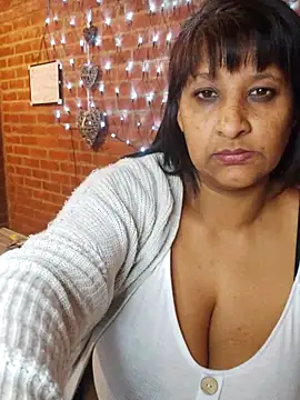 Lilybanx online show from February 23, 2025, 4:46 pm