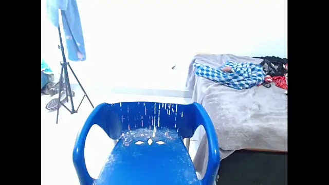 keyklin1 online show from October 22, 2025, 11:42 am