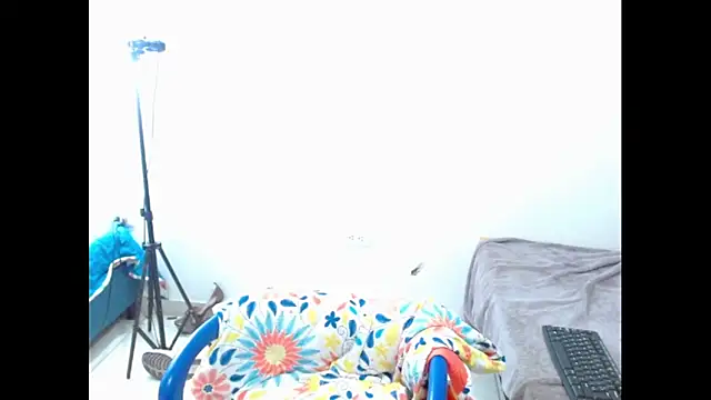 keyklin1 online show from October 16, 2025, 12:02 pm