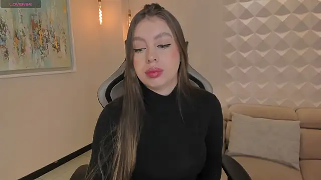 Snapshot of EllaClark chatting on October 4, 2025, 6:31 pm EllaClark online show from October 4, 2025, 6:31 pm