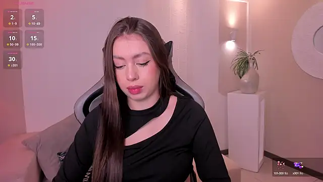 Snapshot of EllaClark chatting on September 8, 2025, 7:13 pm EllaClark online show from September 8, 2025, 7:13 pm