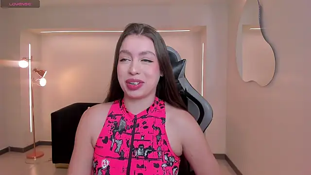 EllaClark online show from November 13, 2025, 6:56 pm