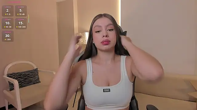 EllaClark online show from November 22, 2025, 7:13 pm