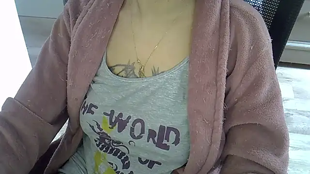 blackmodel online show from January 14, 2026, 2:31 pm