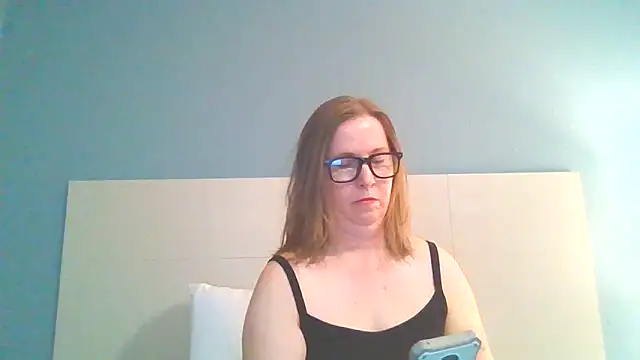 Snapshot of SweetandNaughty1 chatting on March 6, 2025, 3:57 am SweetandNaughty1 online show from March 6, 2025, 3:57 am