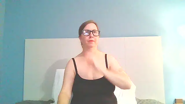 Snapshot of SweetandNaughty1 chatting on February 18, 2025, 11:19 pm SweetandNaughty1 online show from February 18, 2025, 11:19 pm