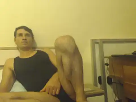 yvesstorm1 online show from February 26, 2025, 6:04 pm