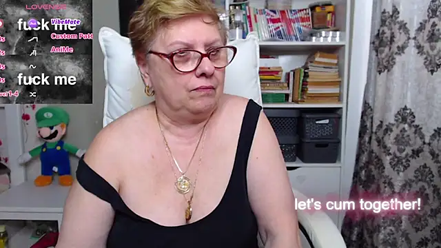 Snapshot of Mella4you chatting on February 20, 2025, 10:59 am Mella4you online show from February 20, 2025, 10:59 am