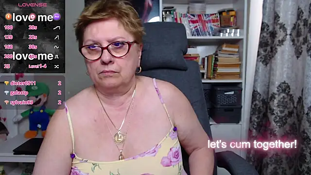 Snapshot of Mella4you chatting on March 4, 2025, 1:49 pm Mella4you online show from March 4, 2025, 1:49 pm