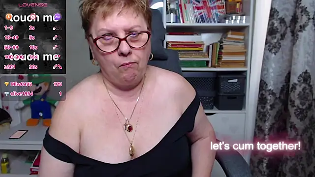Snapshot of Mella4you chatting on March 16, 2025, 2:22 pm Mella4you online show from March 16, 2025, 2:22 pm