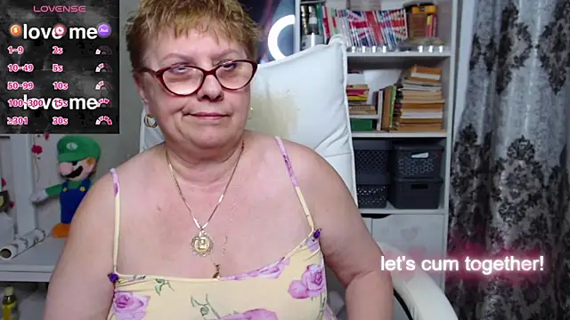 Snapshot of Mella4you chatting on January 17, 2025, 2:50 pm Mella4you online show from January 17, 2025, 2:50 pm