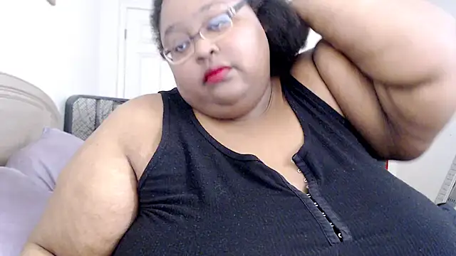 Loves Aura online show from June 6, 2026, 12:27 am