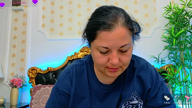 Snapshot of AleshaArabian chatting on April 9, 2026, 4:25 am AleshaArabian online show from April 9, 2026, 4:25 am