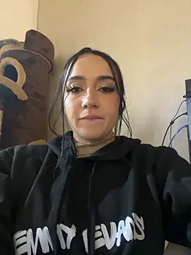 Snapshot of EmmyEvans1 chatting on November 21, 2025, 7:35 pm EmmyEvans1 online show from November 21, 2025, 7:35 pm