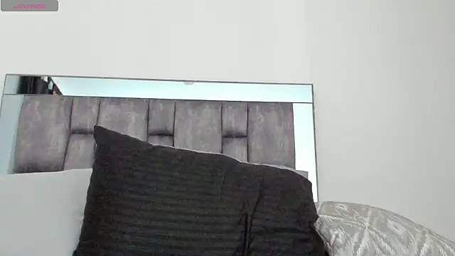 Snapshot of alyssia_ocean chatting on May 25, 2026, 12:48 pm alyssia ocean online show from May 25, 2026, 12:48 pm