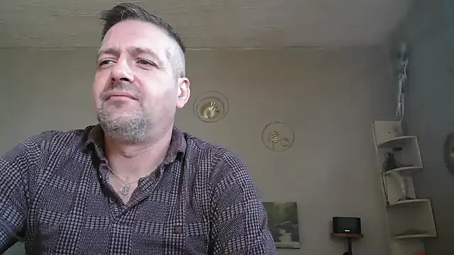 Snapshot of matrikes1 chatting on March 28, 2026, 11:22 am matrikes1 online show from March 28, 2026, 11:22 am