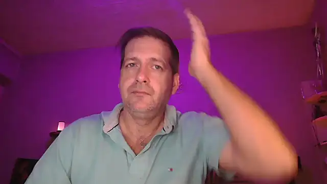 Snapshot of matrikes1 chatting on February 7, 2026, 10:07 pm matrikes1 online show from February 7, 2026, 10:07 pm