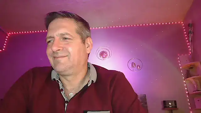 Snapshot of matrikes1 chatting on March 21, 2026, 6:23 pm matrikes1 online show from March 21, 2026, 6:23 pm