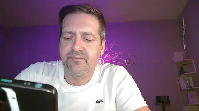 Snapshot of matrikes1 chatting on March 6, 2026, 9:32 pm matrikes1 online show from March 6, 2026, 9:32 pm