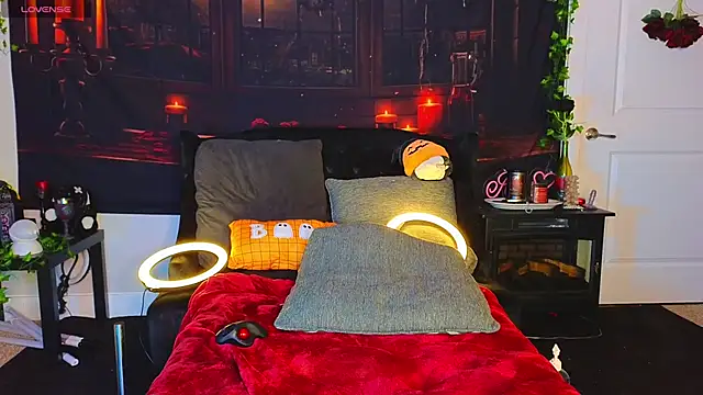 Ivey and James online show from November 1, 2025, 9:19 pm